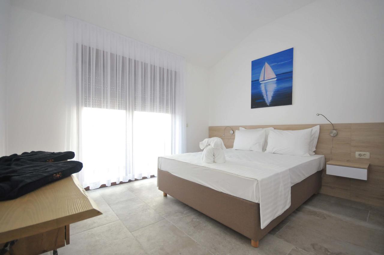 Corso Levante Luxury Suites Petrovac ภายนอก รูปภาพ