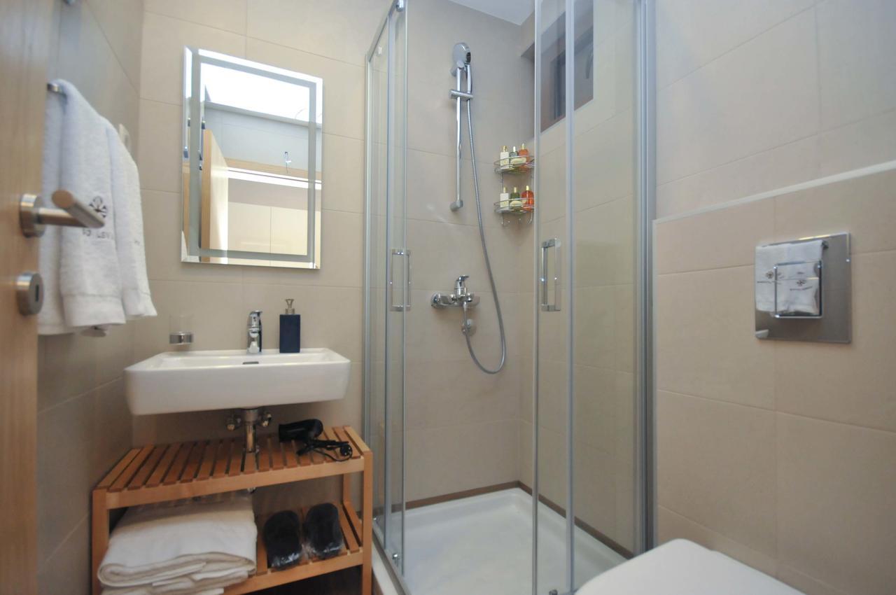 Corso Levante Luxury Suites Petrovac ภายนอก รูปภาพ
