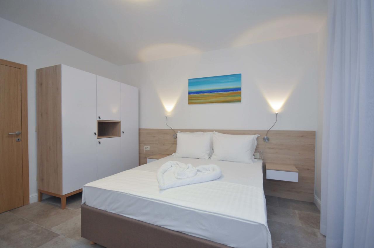 Corso Levante Luxury Suites Petrovac ภายนอก รูปภาพ
