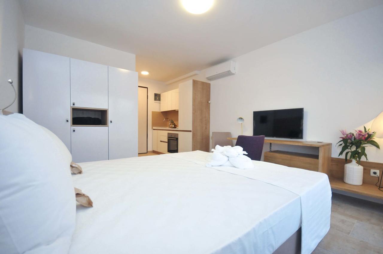 Corso Levante Luxury Suites Petrovac ภายนอก รูปภาพ